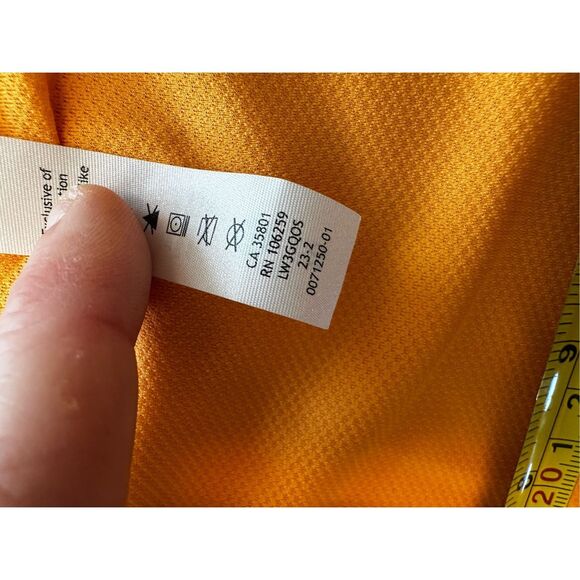 Lululemon Metal Vent Tech Short Sleeve Shirt Tangerine Women’s Sz 10 - Picture 6 of 6